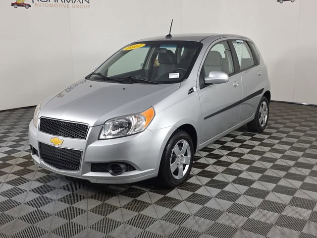Used 2011 Chevrolet Aveo5 LT w/ LPO, Bodyside Molding Package