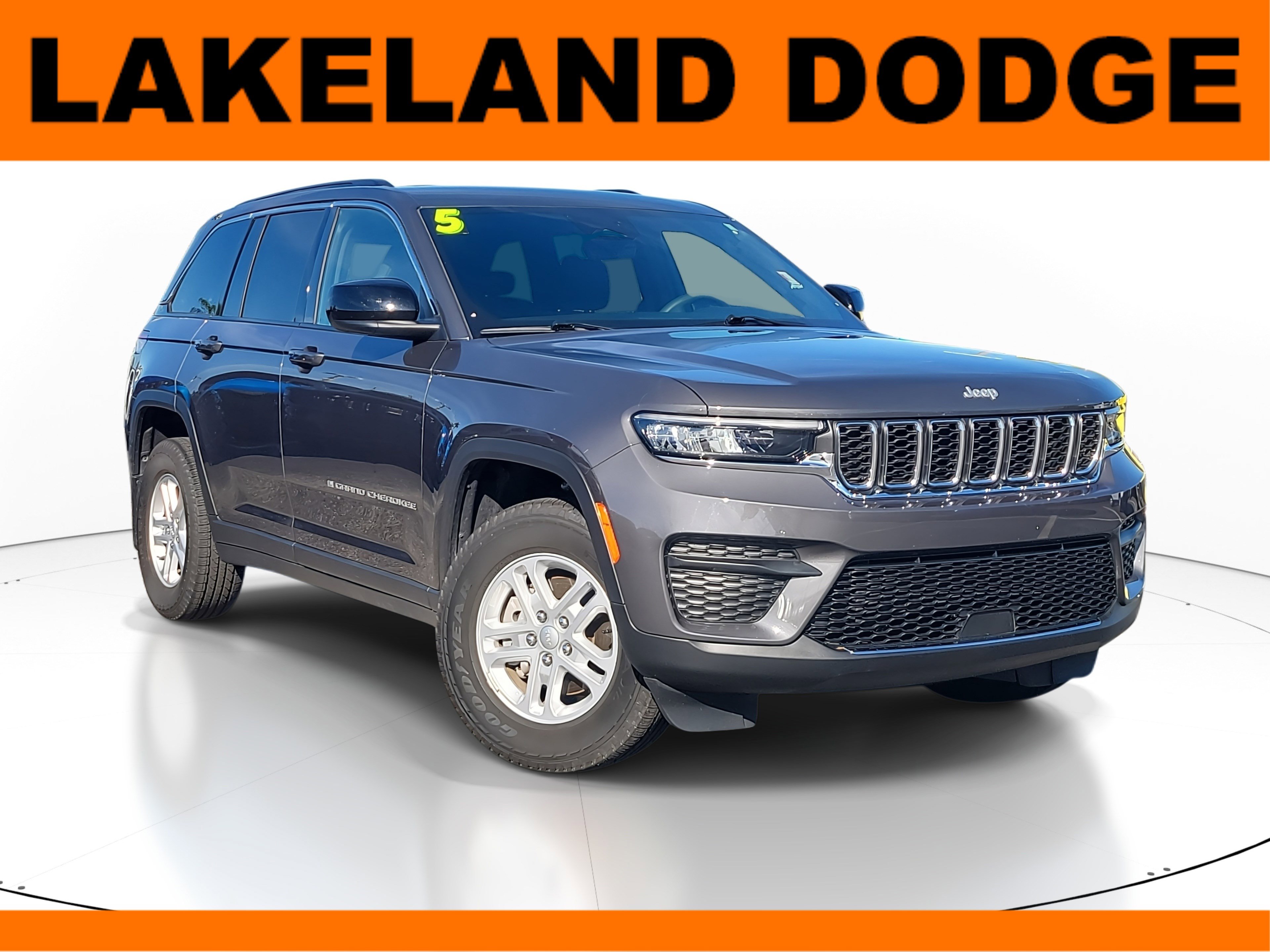 Used 2025 Jeep Grand Cherokee Laredo w/ MOPAR Finishing Package