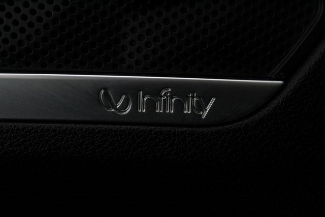 Used 2019 Hyundai Santa Fe Limited w/ Cargo Package image 23