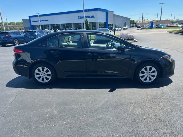 Used 2023 Toyota Corolla LE w/ Carpet Mat Package (TMS) FWD image 6
