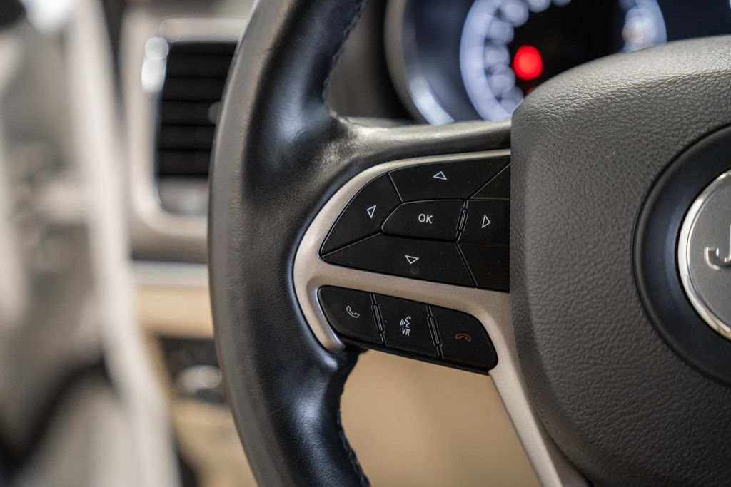 Used 2019 Jeep Grand Cherokee Limited AWD/4WD image 29