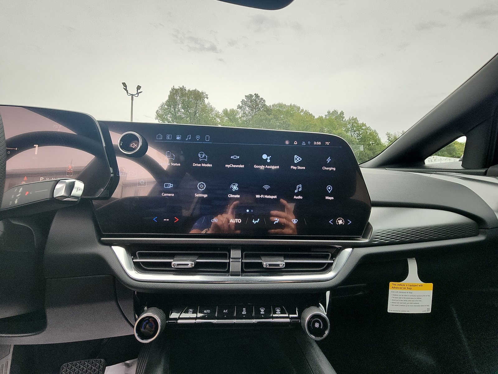 New 2026 Chevrolet Equinox EV LT FWD image 17