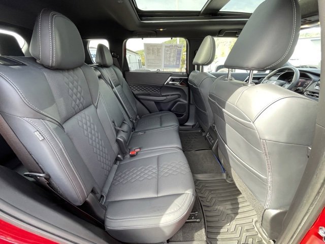 Used 2025 Mitsubishi Outlander SEL Black Edition image 41