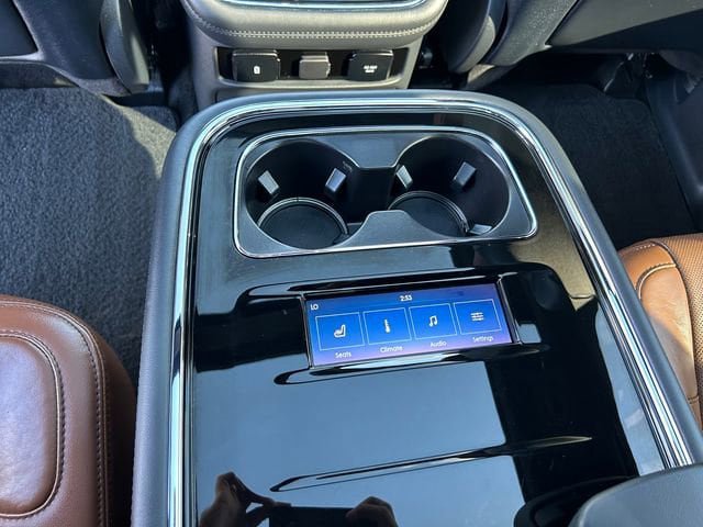 Used 2022 Lincoln Navigator Reserve image 14
