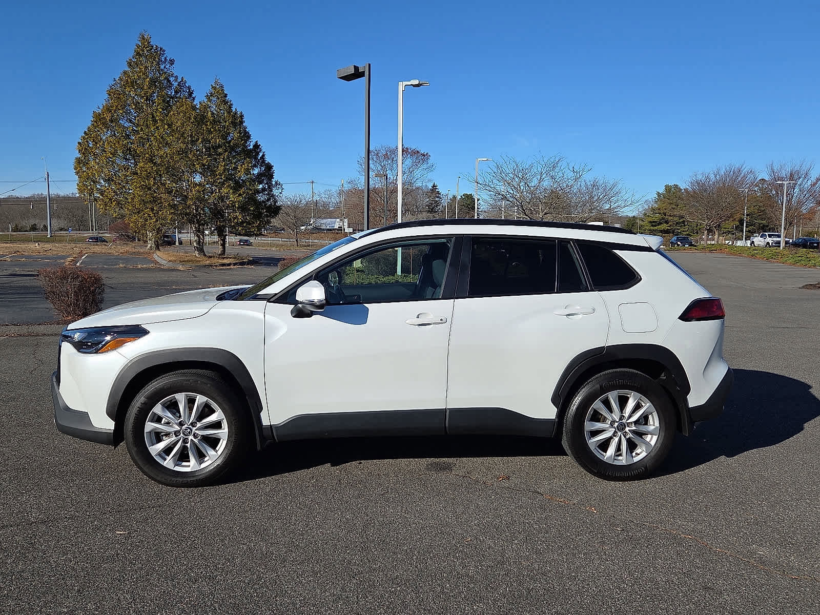 Certified 2022 Toyota Corolla Cross LE image 8