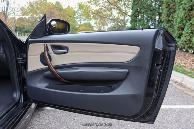 Used 2010 BMW 135i Convertible image 36