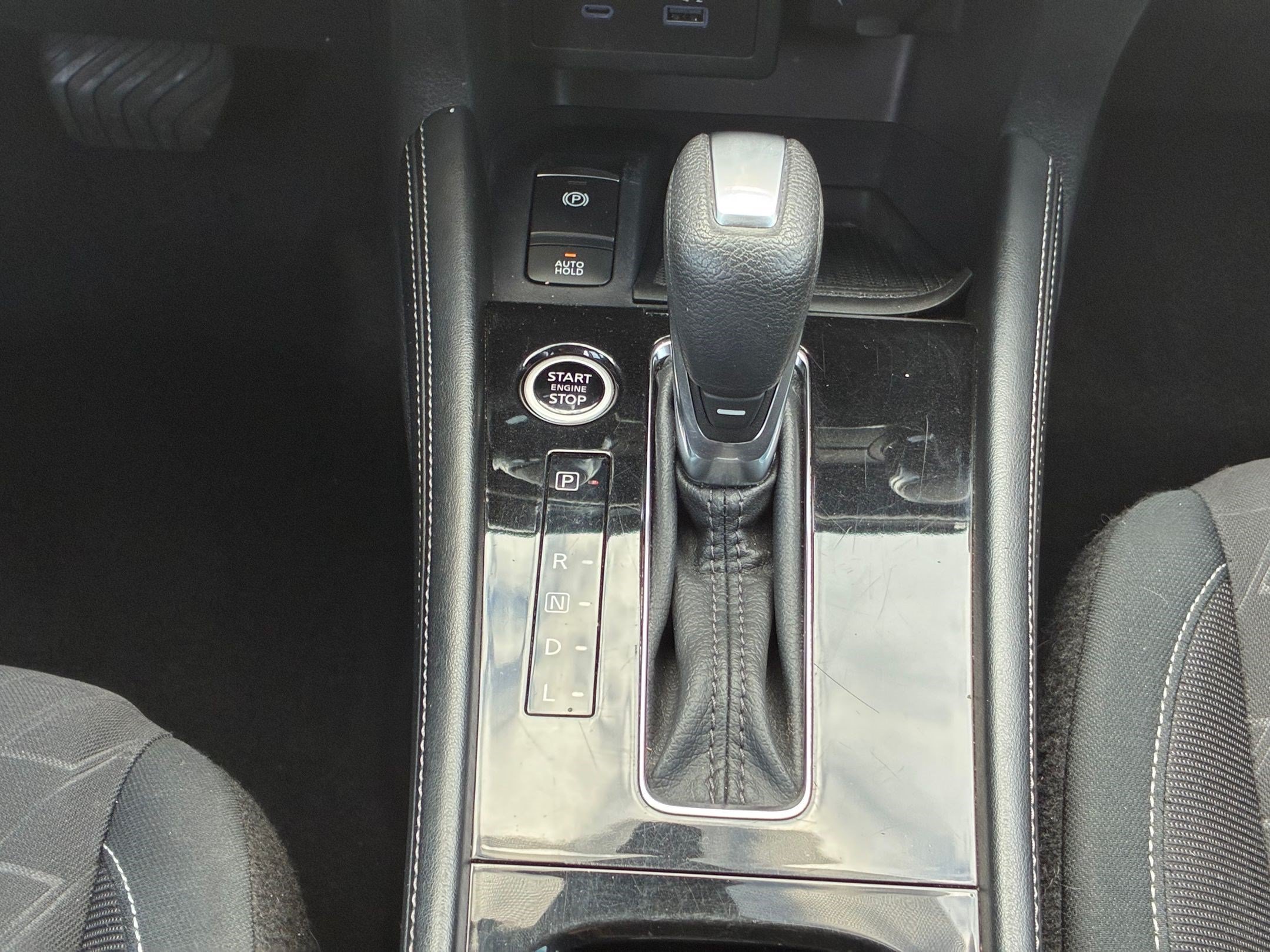 Certified 2024 Nissan Kicks SV FWD image 26