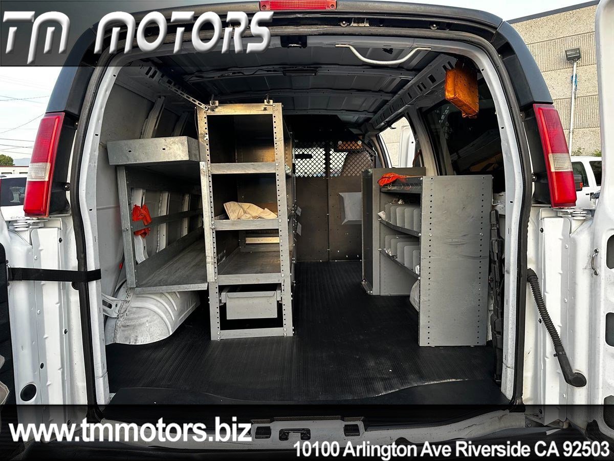 Used 2007 Chevrolet Express 2500 image 9