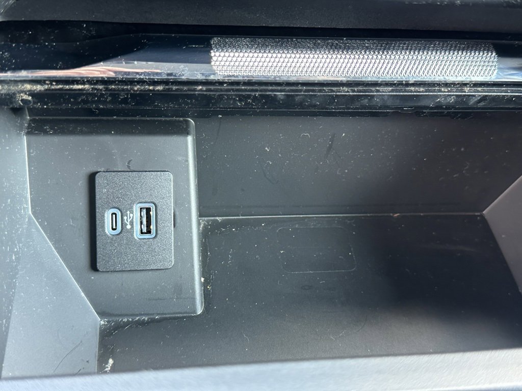 Used 2022 Ford F150 Lariat w/ Max Trailer Tow Package image 29