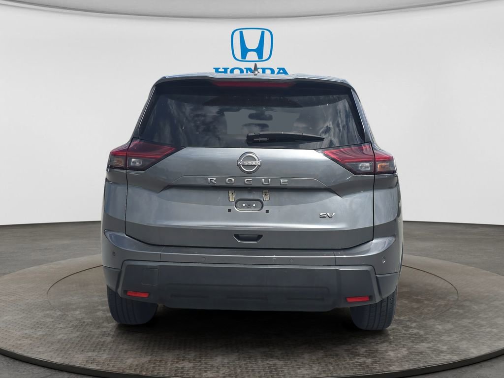 Used 2024 Nissan Rogue SV FWD image 4