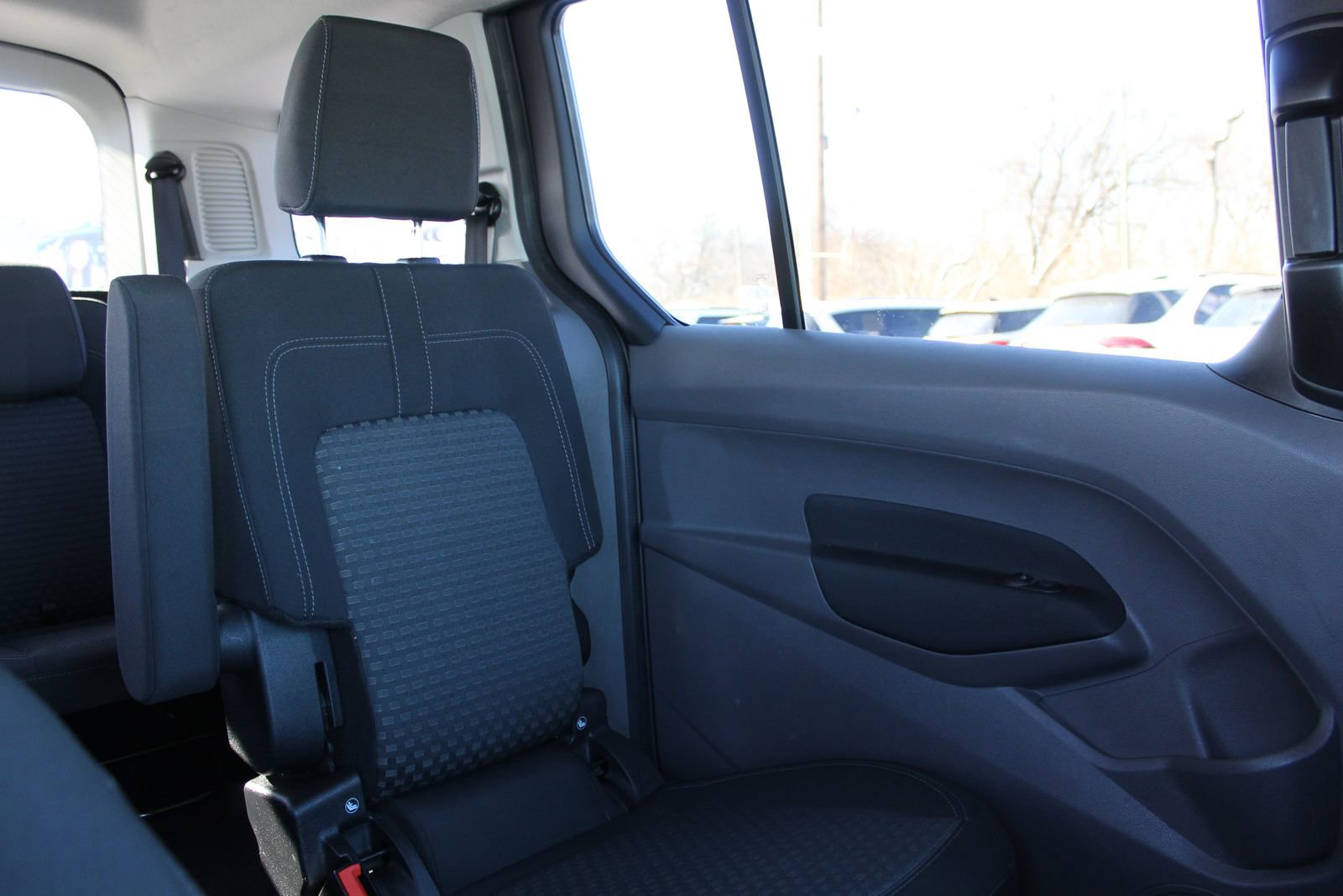 Used 2023 Ford Transit Connect XLT image 14