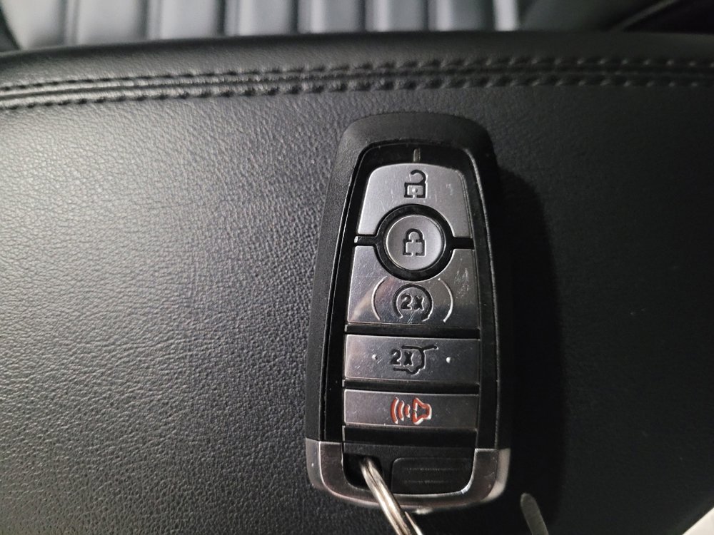 Used 2022 Ford Edge SEL w/ Convenience Package image 32