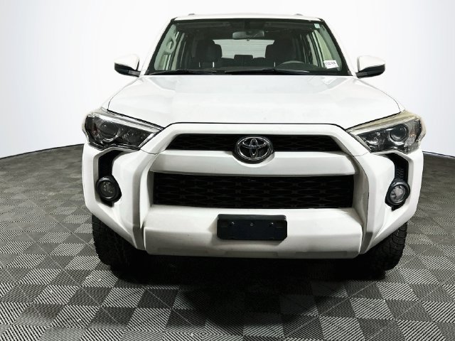 Used 2017 Toyota 4Runner SR5 RWD image 3