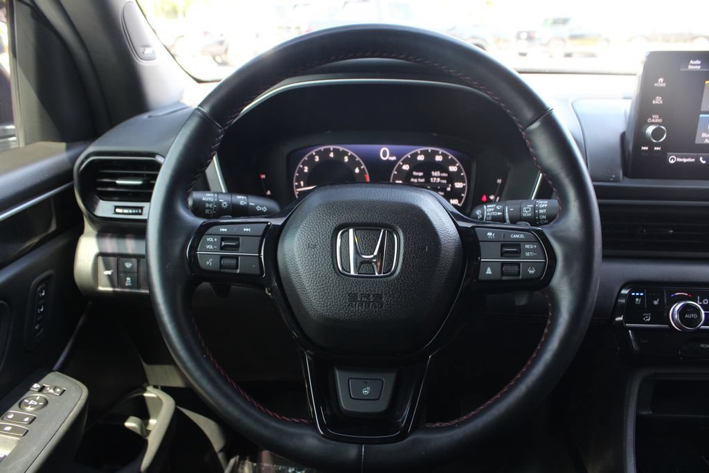 Certified 2025 Honda Pilot Black Edition image 18
