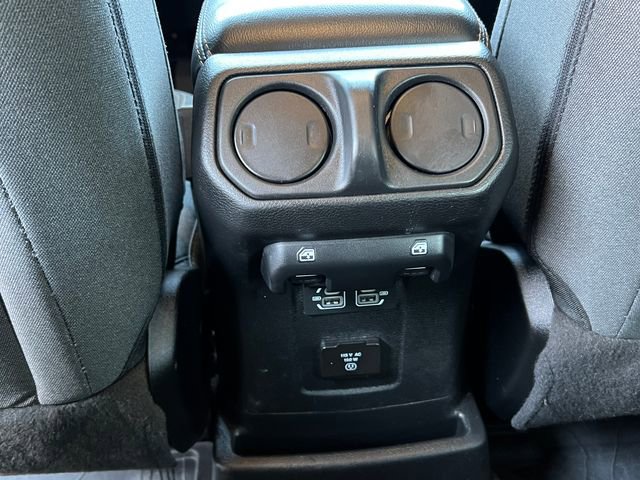 Used 2024 Jeep Wrangler Unlimited Sahara image 34