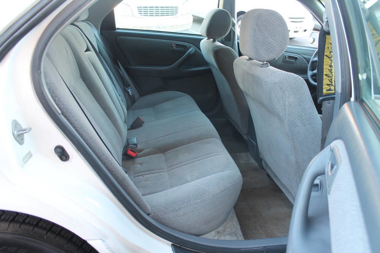 Used 2001 Toyota Camry LE FWD image 25
