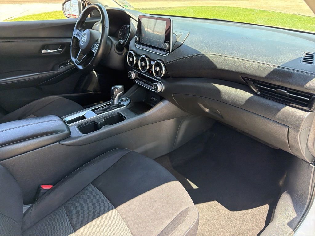 Used 2020 Nissan Sentra SV FWD image 16