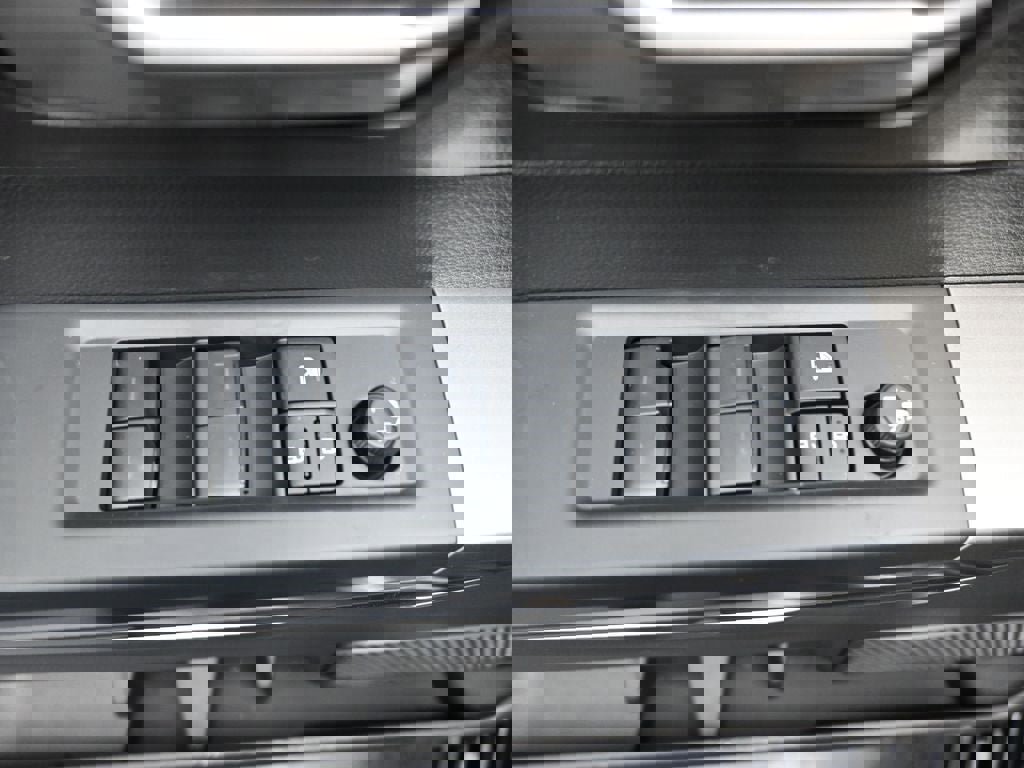 New 2026 Toyota Tundra SR5 w/ SR5 Convenience Package image 18