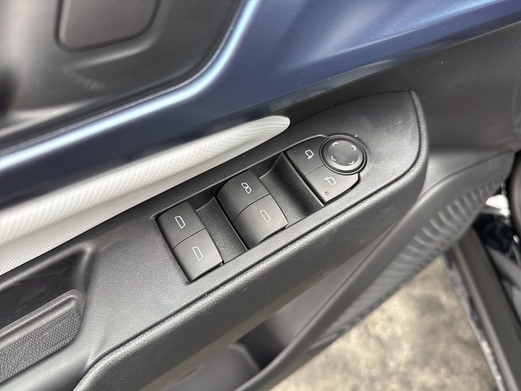 New 2026 Chevrolet Equinox EV LT image 21