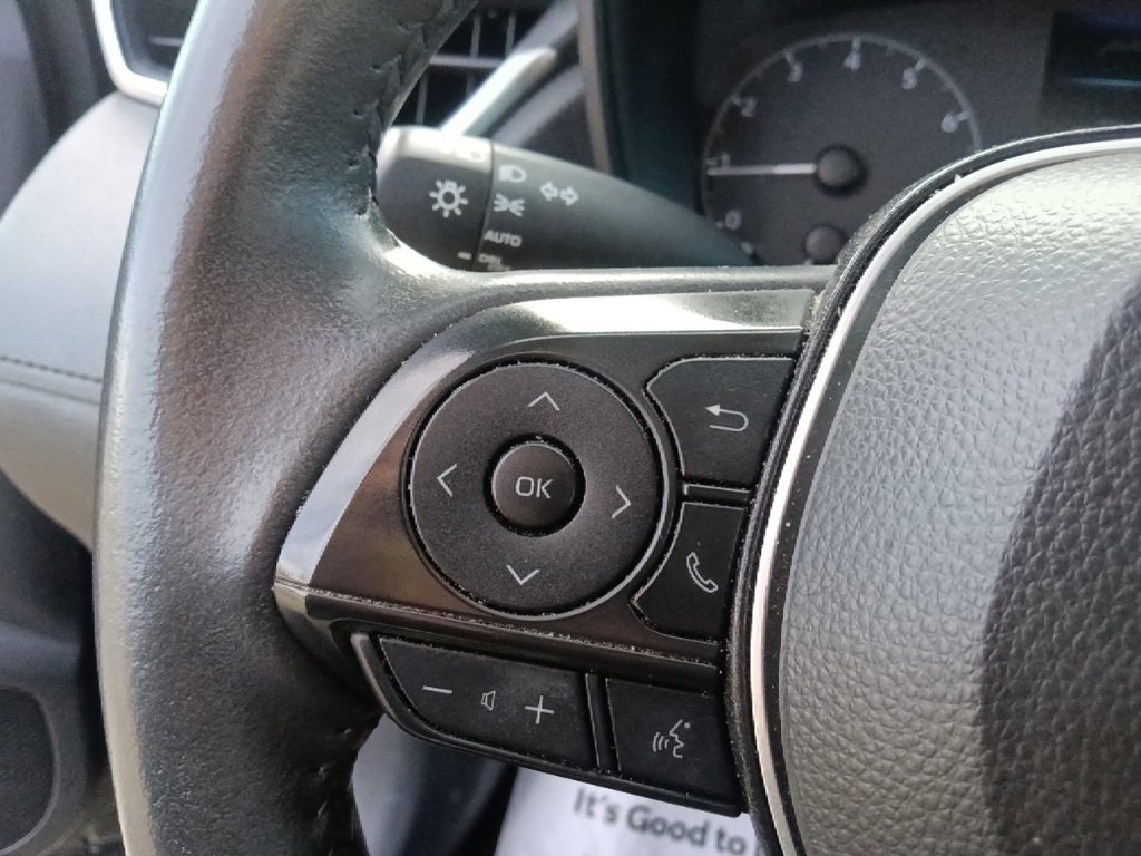 Used 2024 Toyota Corolla Cross LE w/ Moonroof Package image 18