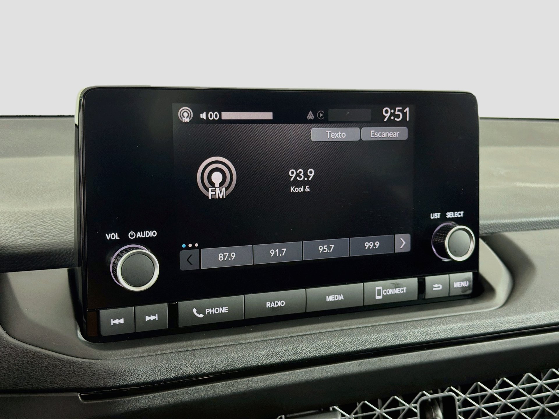 Certified 2025 Honda Accord SE image 29