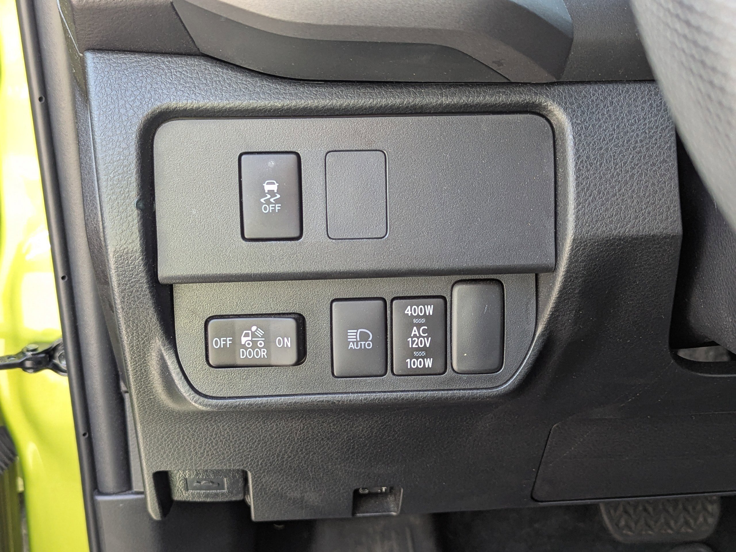 Used 2023 Toyota Tacoma TRD Off-Road w/ Technology Package image 16