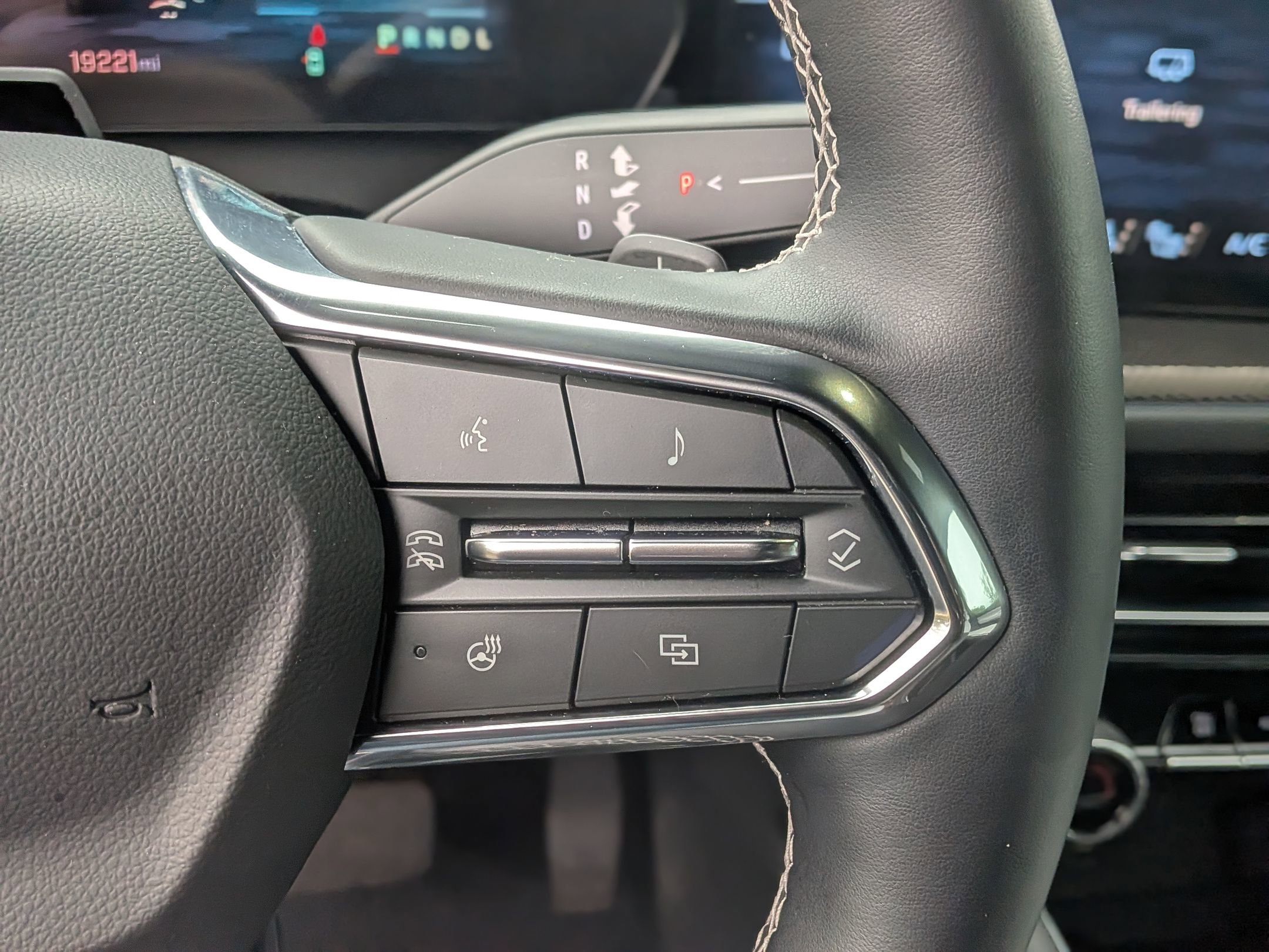 Certified 2025 Chevrolet Traverse High Country w/ LPO, Floor Liner Package FWD image 23