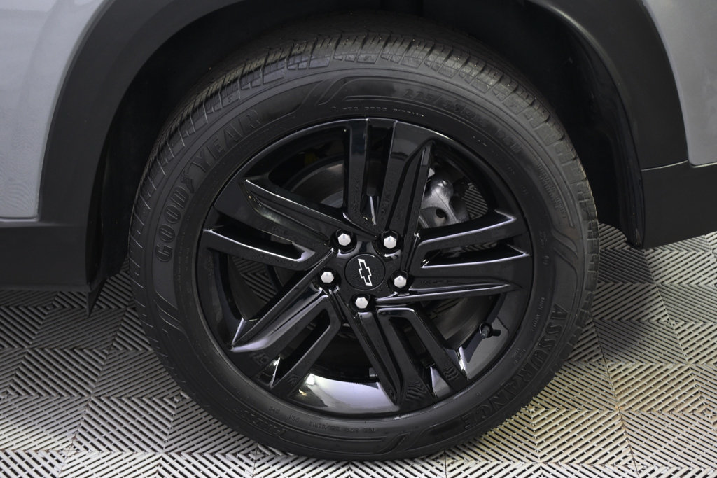 Used 2024 Chevrolet Trax ACTIV w/ Sunroof Package FWD image 20