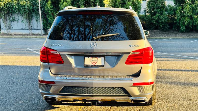 Used 2014 Mercedes-Benz GL 550 4MATIC image 9