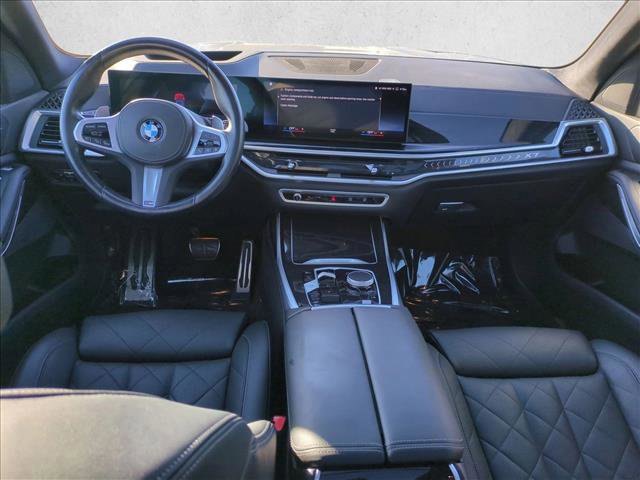 Used 2023 BMW X7 xDrive40i w/ M Sport Package image 19