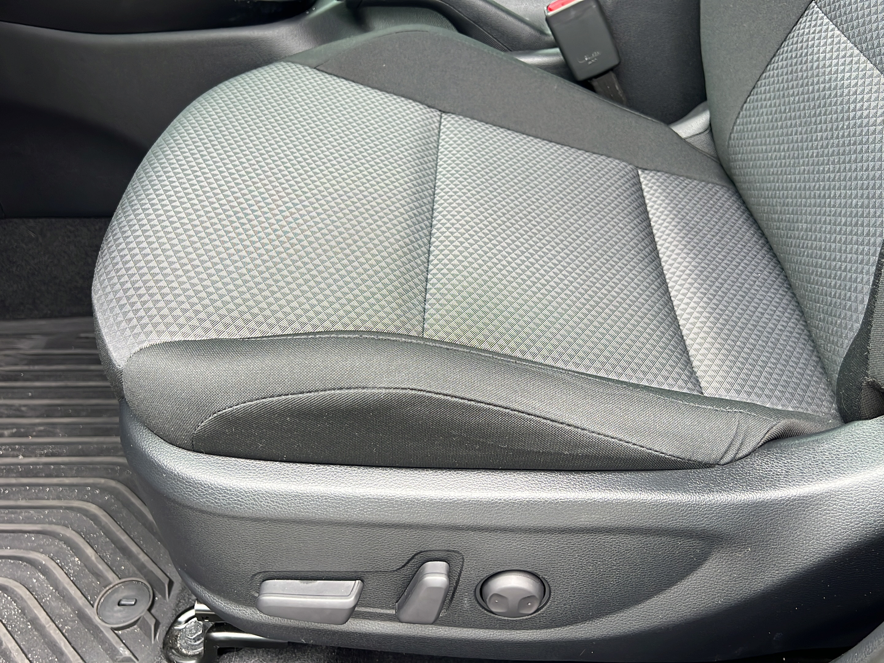 Certified 2025 Kia Soul S FWD image 14