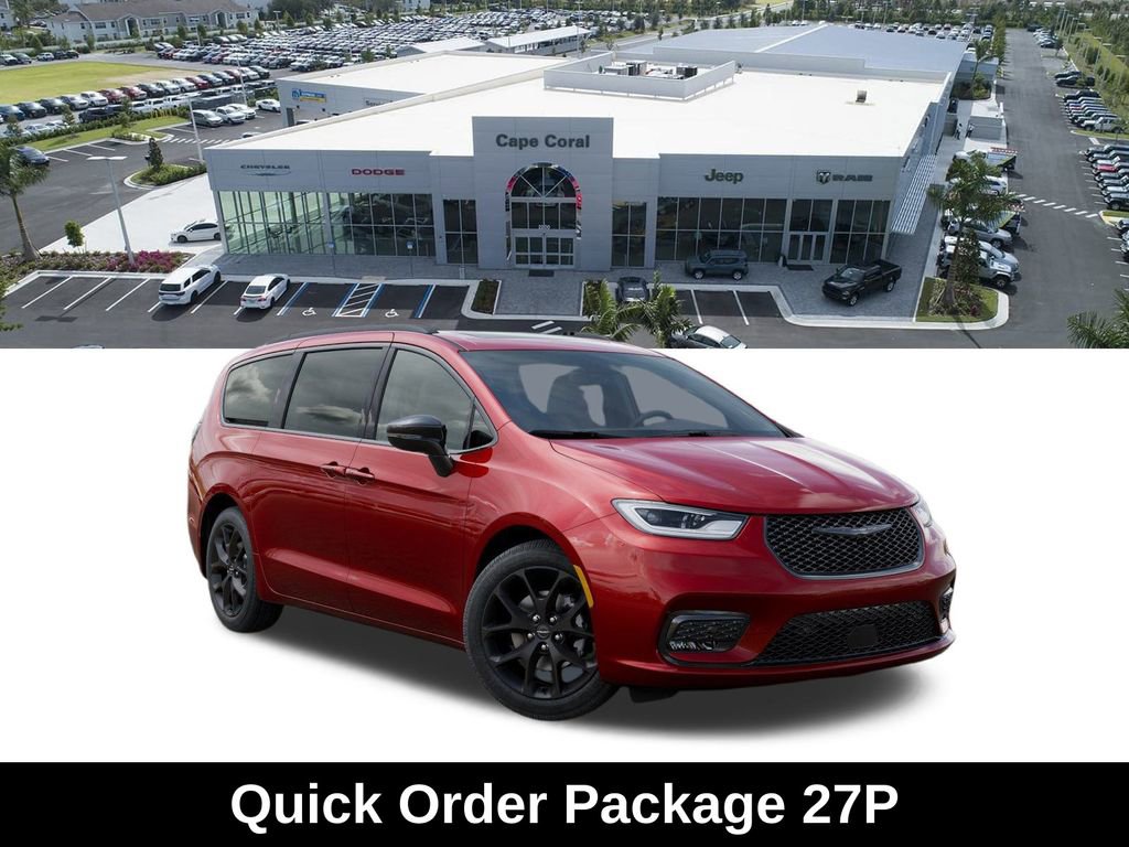 New 2026 Chrysler Pacifica Limited w/ Uconnect Theater Family Group image 6