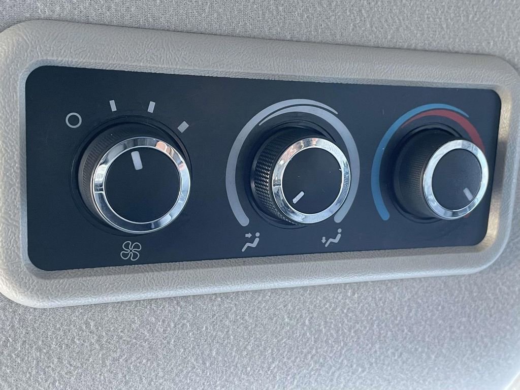 Used 2017 Chevrolet Express 3500 LT w/ LT Preferred Equipment Group image 27