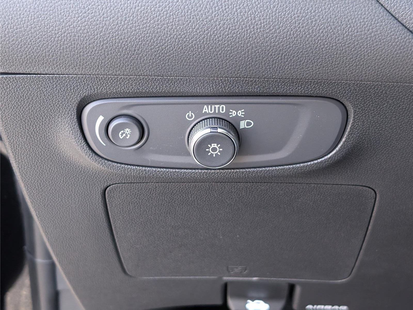 New 2026 Buick Encore GX Avenir w/ Avenir Convenience Package FWD image 22
