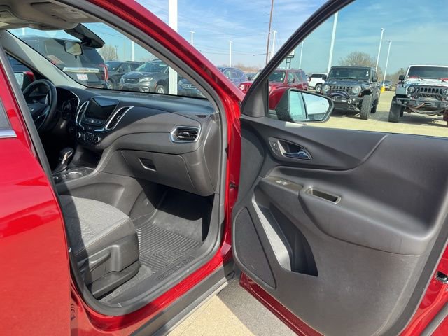 Used 2023 Chevrolet Equinox LT FWD image 16