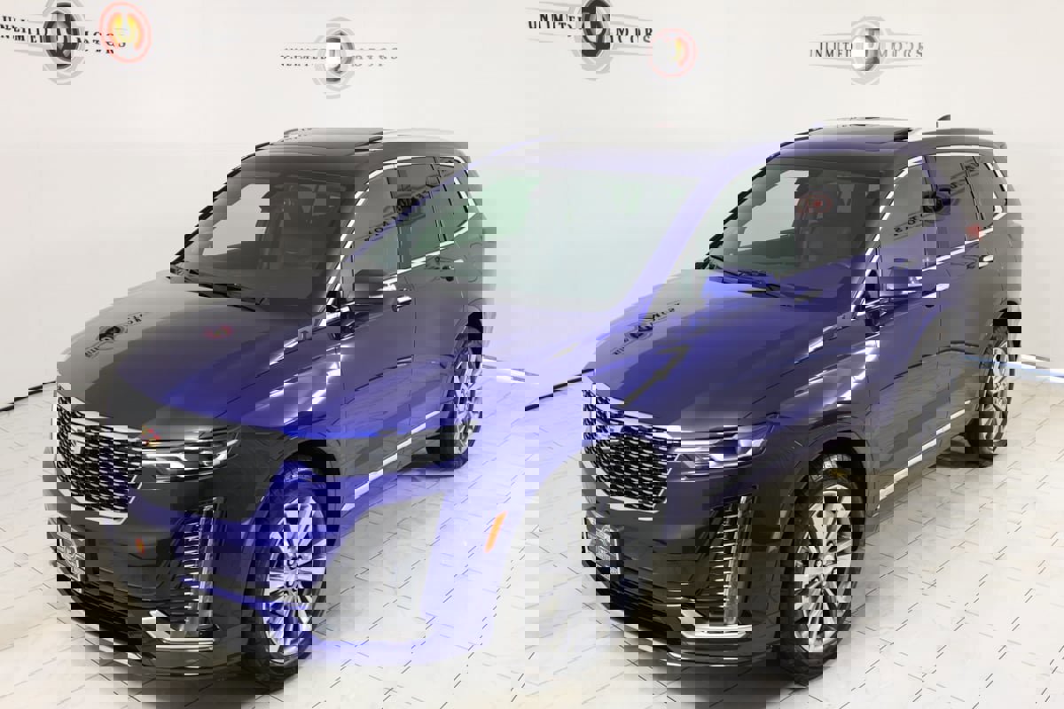 Used 2025 Cadillac XT6 Premium Luxury image 35