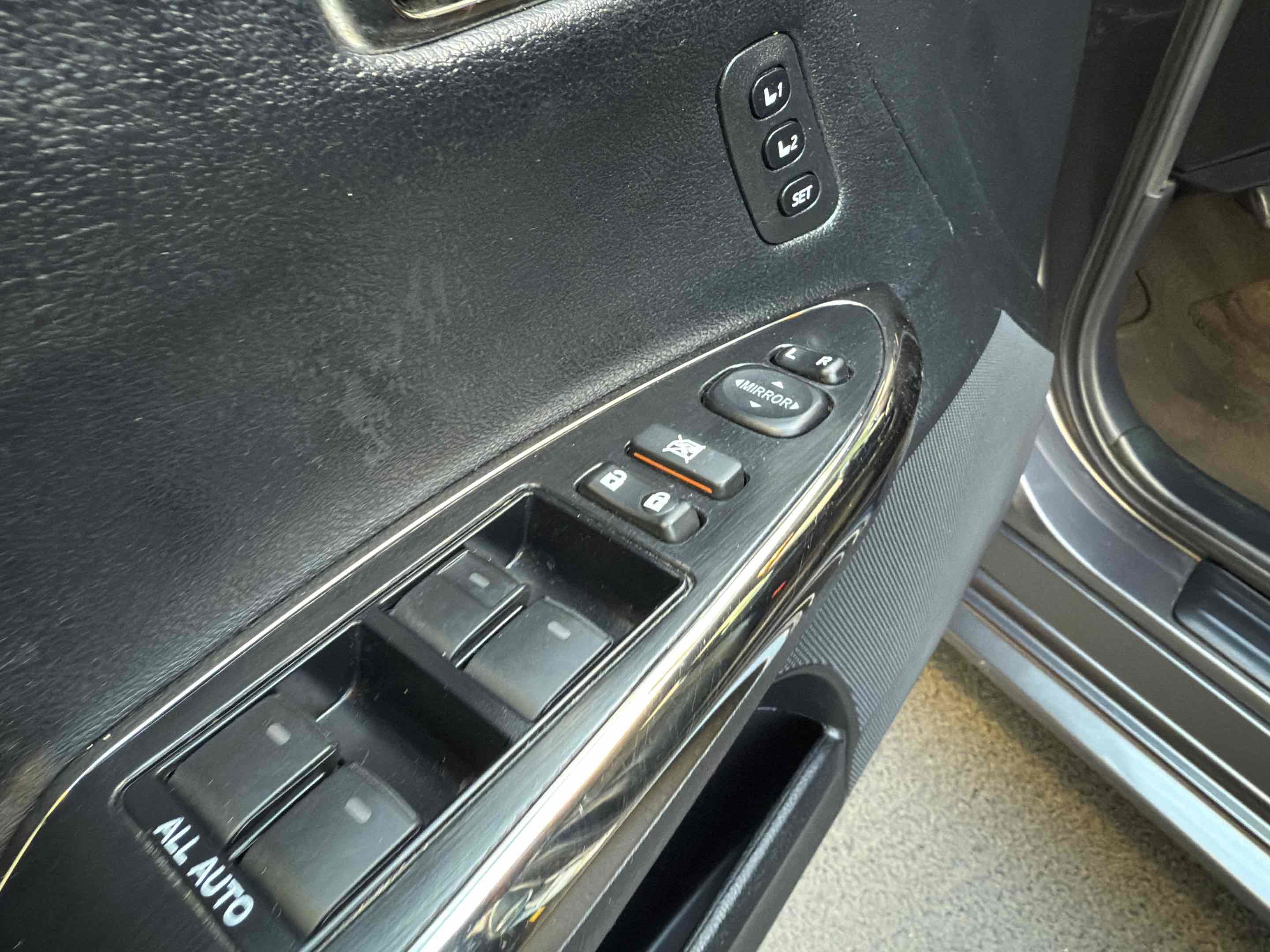 Used 2014 Toyota Avalon XLE Touring image 33