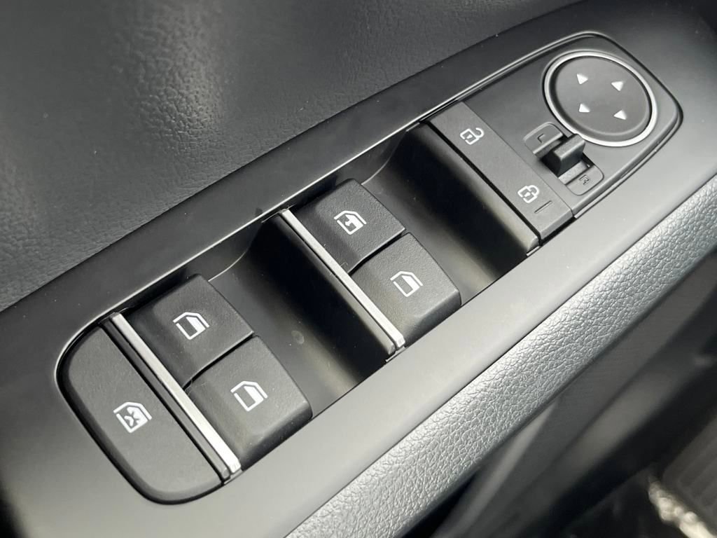 New 2025 Kia Soul S image 18