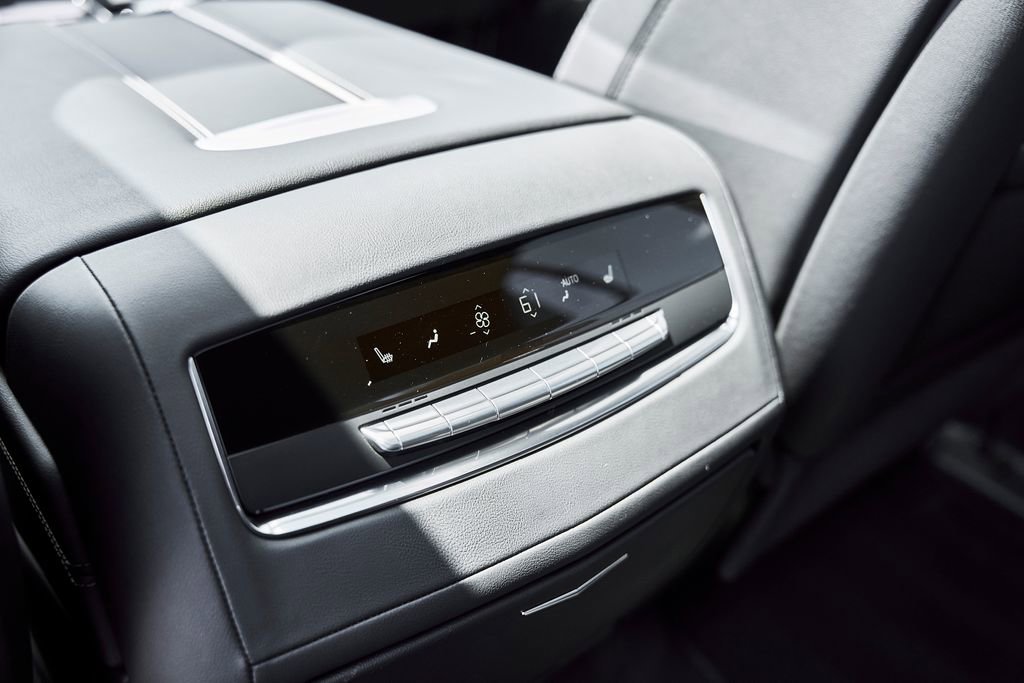 Used 2025 Cadillac Escalade ESV Sport AWD/4WD image 54