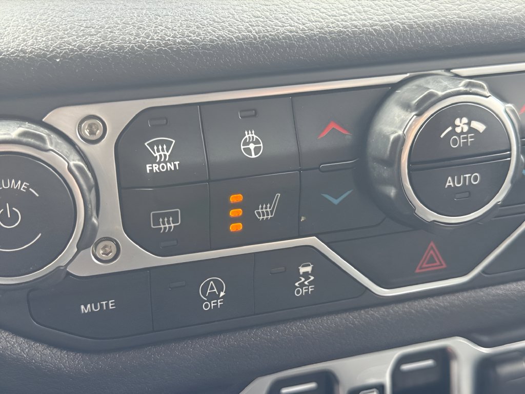 Used 2024 Jeep Wrangler Unlimited Sport AWD/4WD image 11