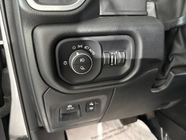 Used 2022 RAM 1500 Laramie AWD/4WD image 17