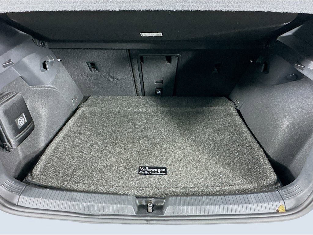 Used 2023 Volkswagen GTI SE image 34