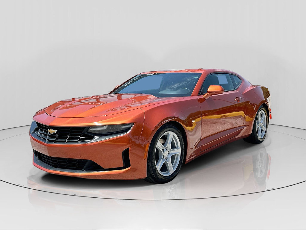 Used 2023 Chevrolet Camaro LT RWD image 3
