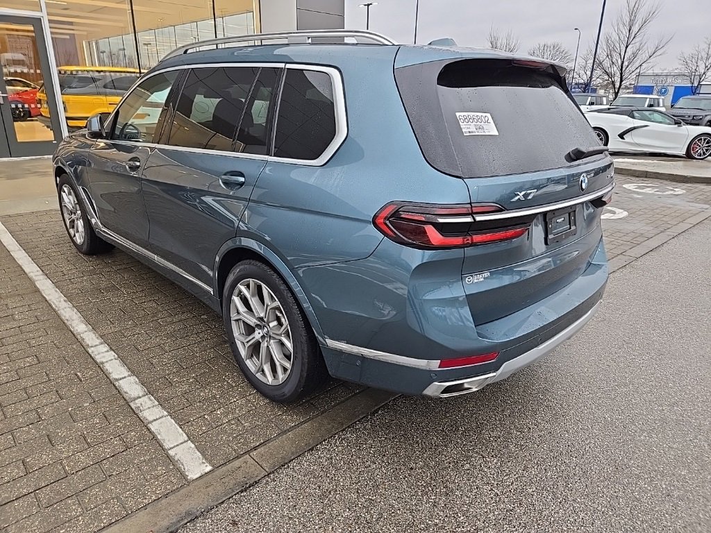 Used 2023 BMW X7 xDrive40i w/ Premium Package image 7