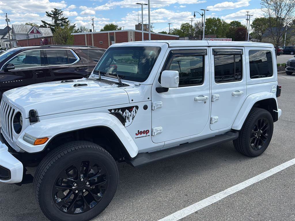 Used 2023 Jeep Wrangler Unlimited Sahara AWD/4WD image 7