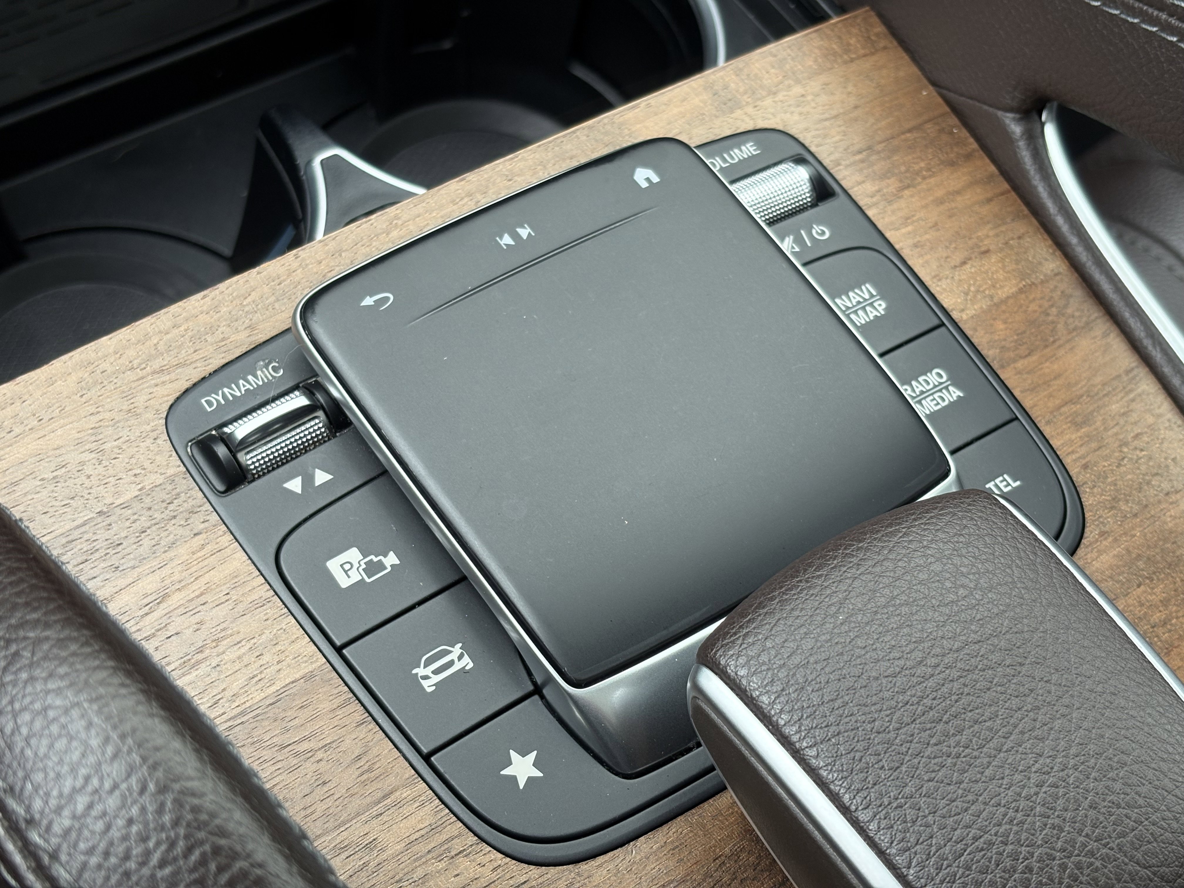 Used 2022 Mercedes-Benz GLS 450 4MATIC image 25