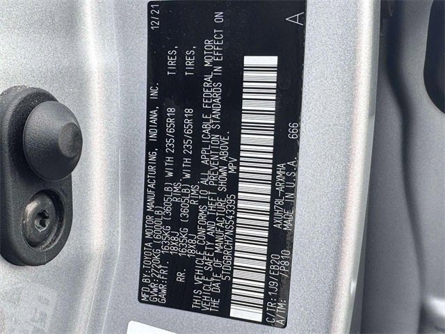 Used 2022 Toyota Highlander XLE image 18