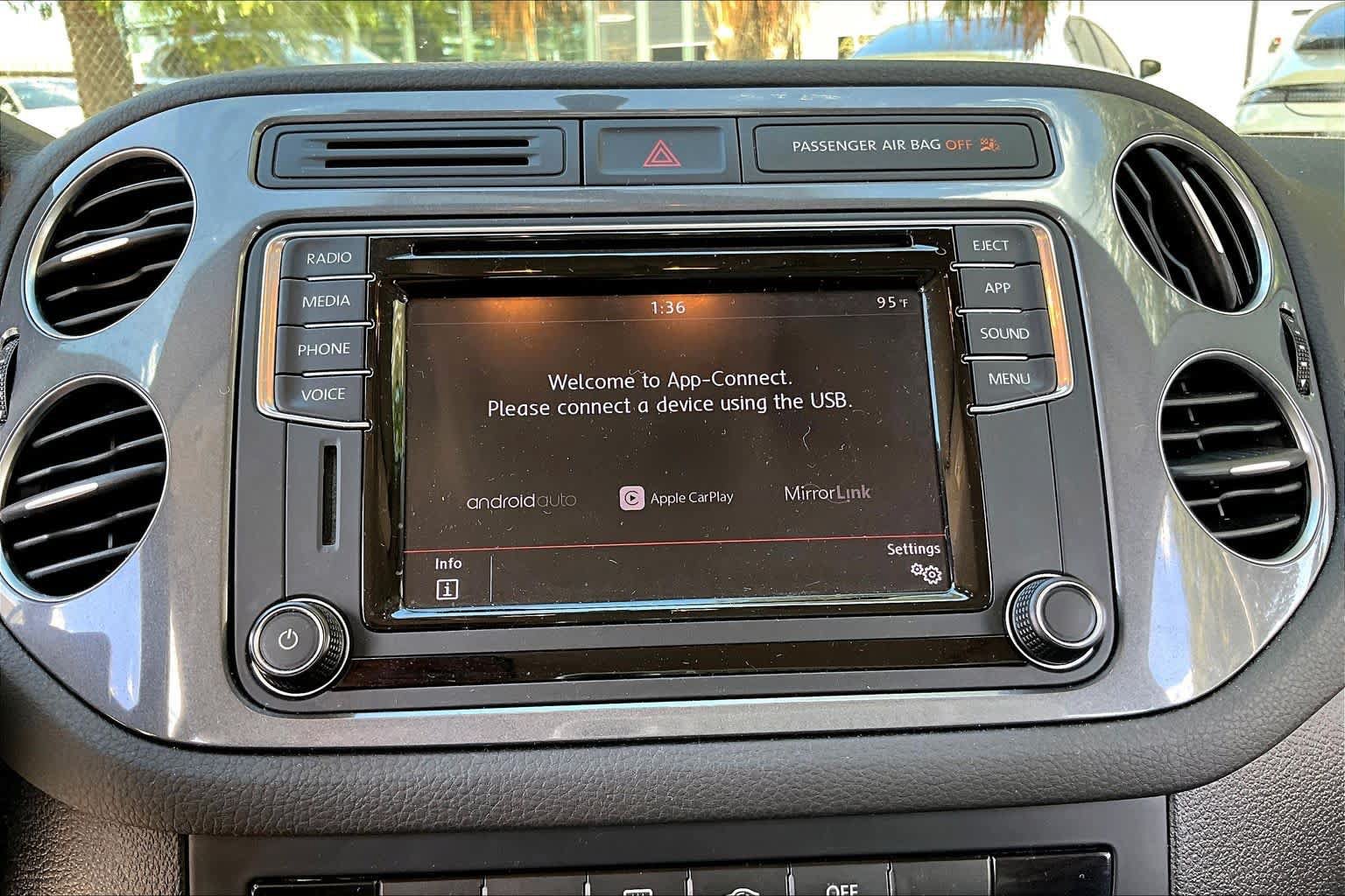 Used 2018 Volkswagen Tiguan Limited w/ Premium Package AWD/4WD image 30