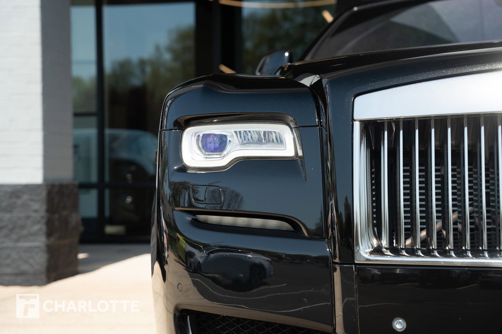 Used 2016 Rolls-Royce Ghost image 3