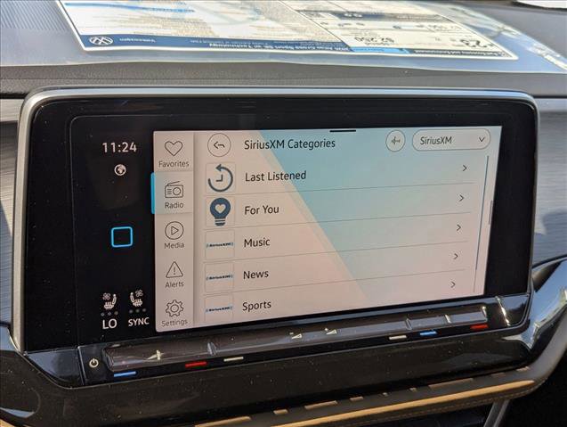 New 2026 Volkswagen Atlas Cross Sport SE image 11